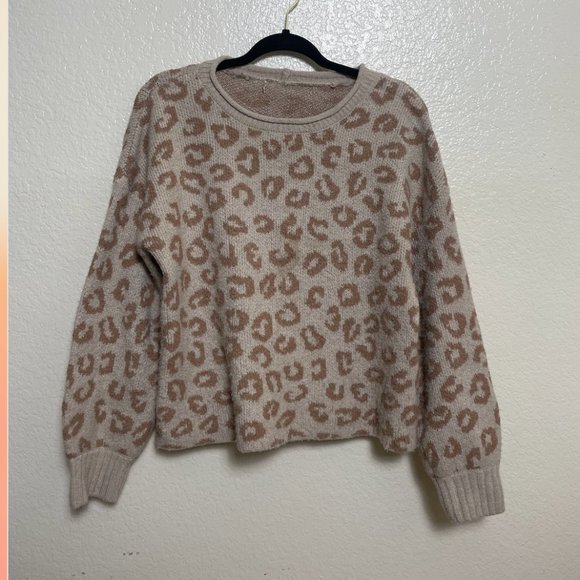 ⭐️ Leopard Fuzzy Comfy Lounge Hipster Hippie Chic Cheetah Cat Sweater Pullover - Picture 2 of 4